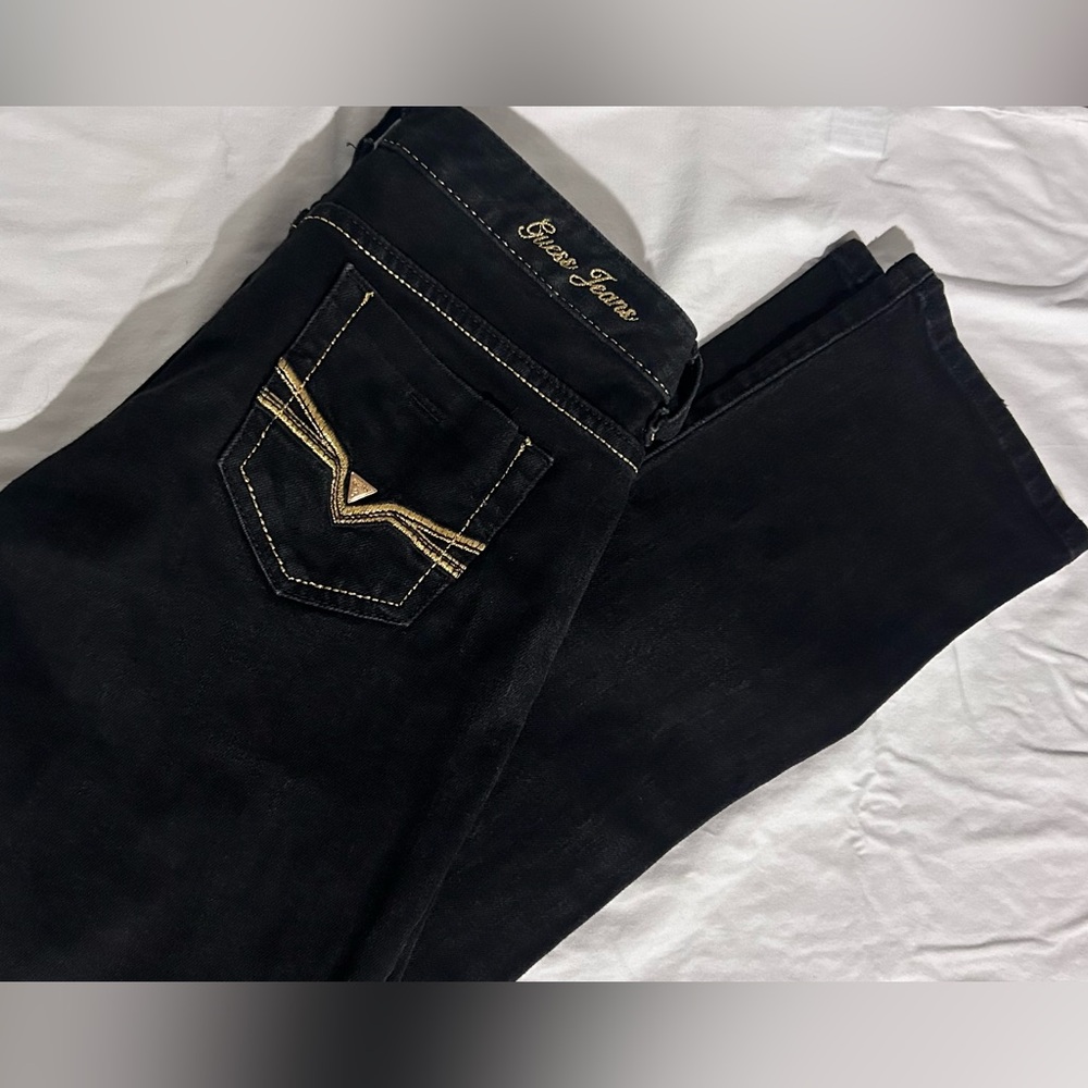 VINTAGE LOW-RISE GUESS JEANS WITH GOLD TRIM